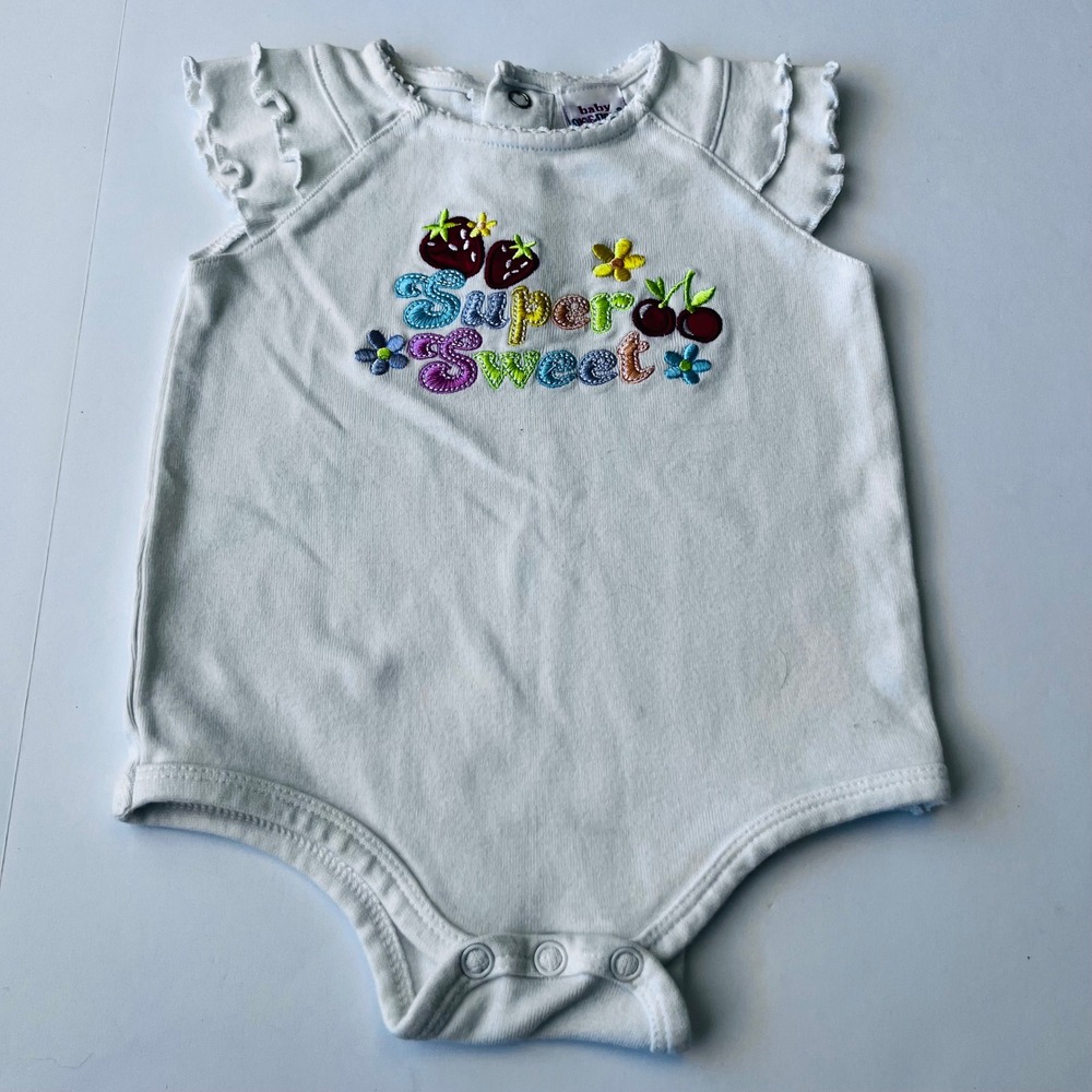 Okie Dokie Baby Bodysuit 3-6M Super Sweet Strawberry Floral Cotton Vintage
